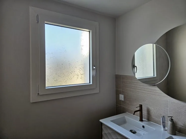 Pose de Fenêtres Internorm KF 310 dans toute la maison à Maisons-Laffitte — photo 2